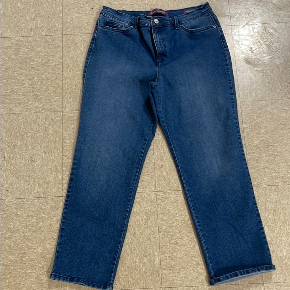 Gloria Vanderbilt Classic Blue Straight Leg Jeans